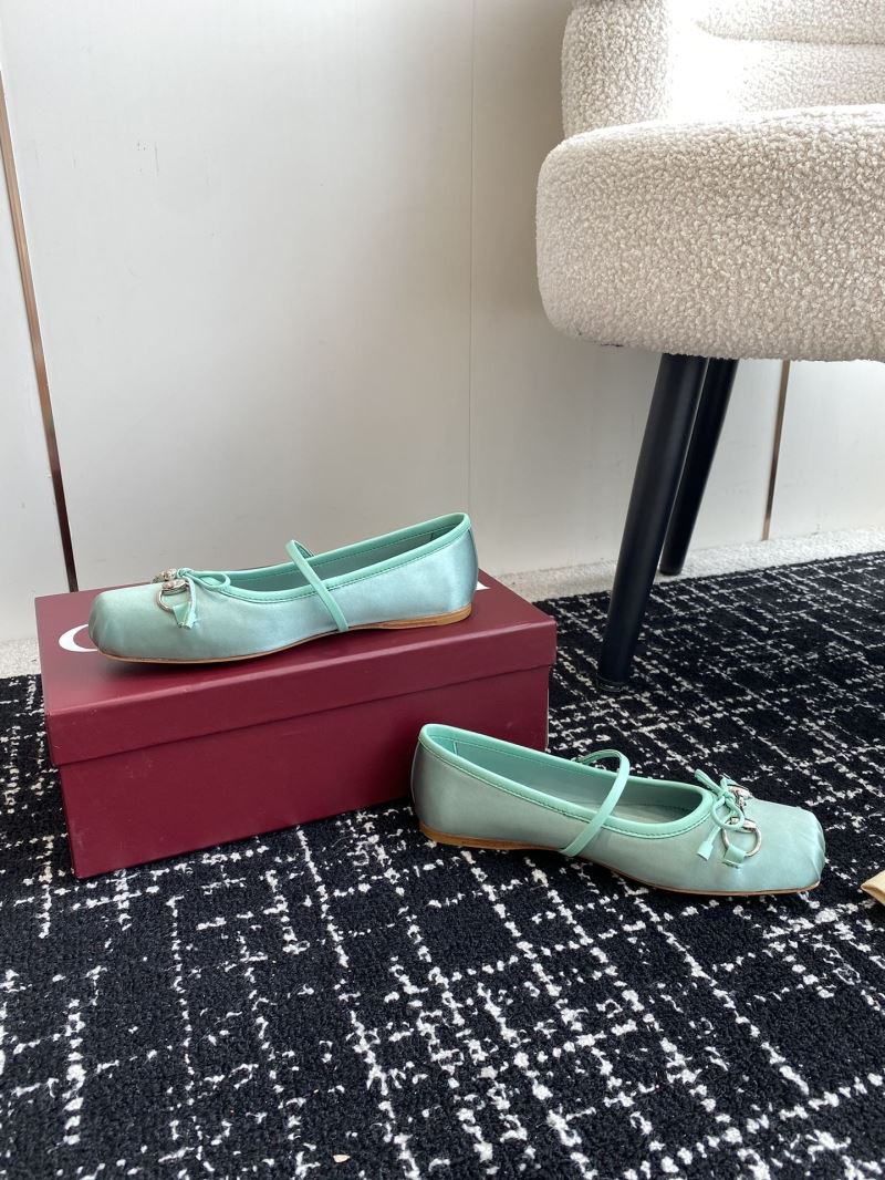 Gucci Flat Shoes